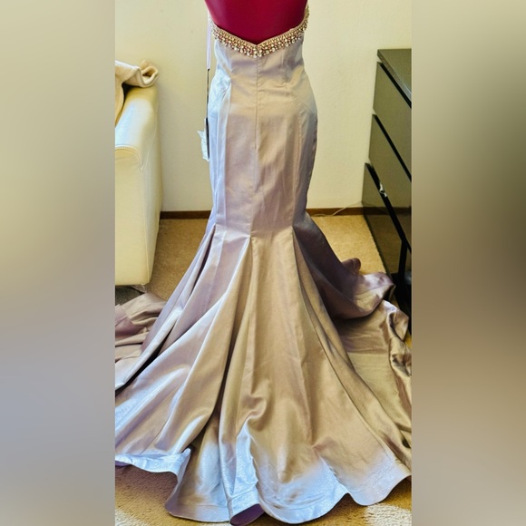 MAC DUGGAL - Picture 11 of 13